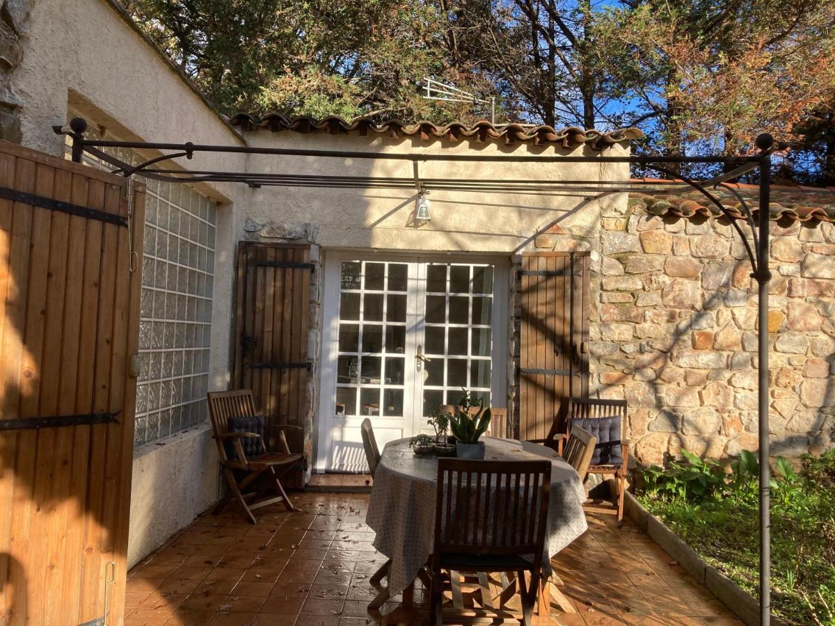 Gite Encore Un Soir Hyeres Bagian luar foto