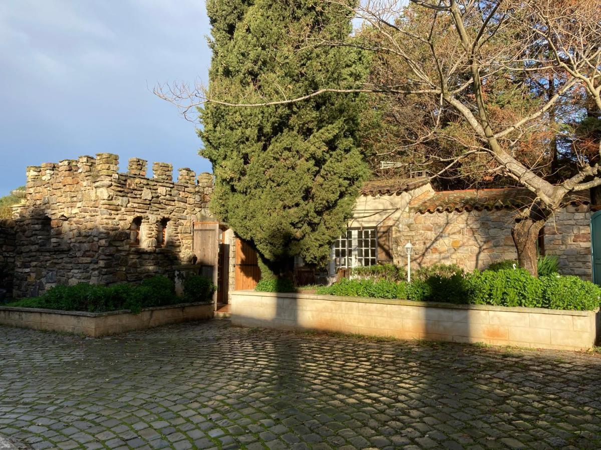 Gite Encore Un Soir Hyeres Bagian luar foto