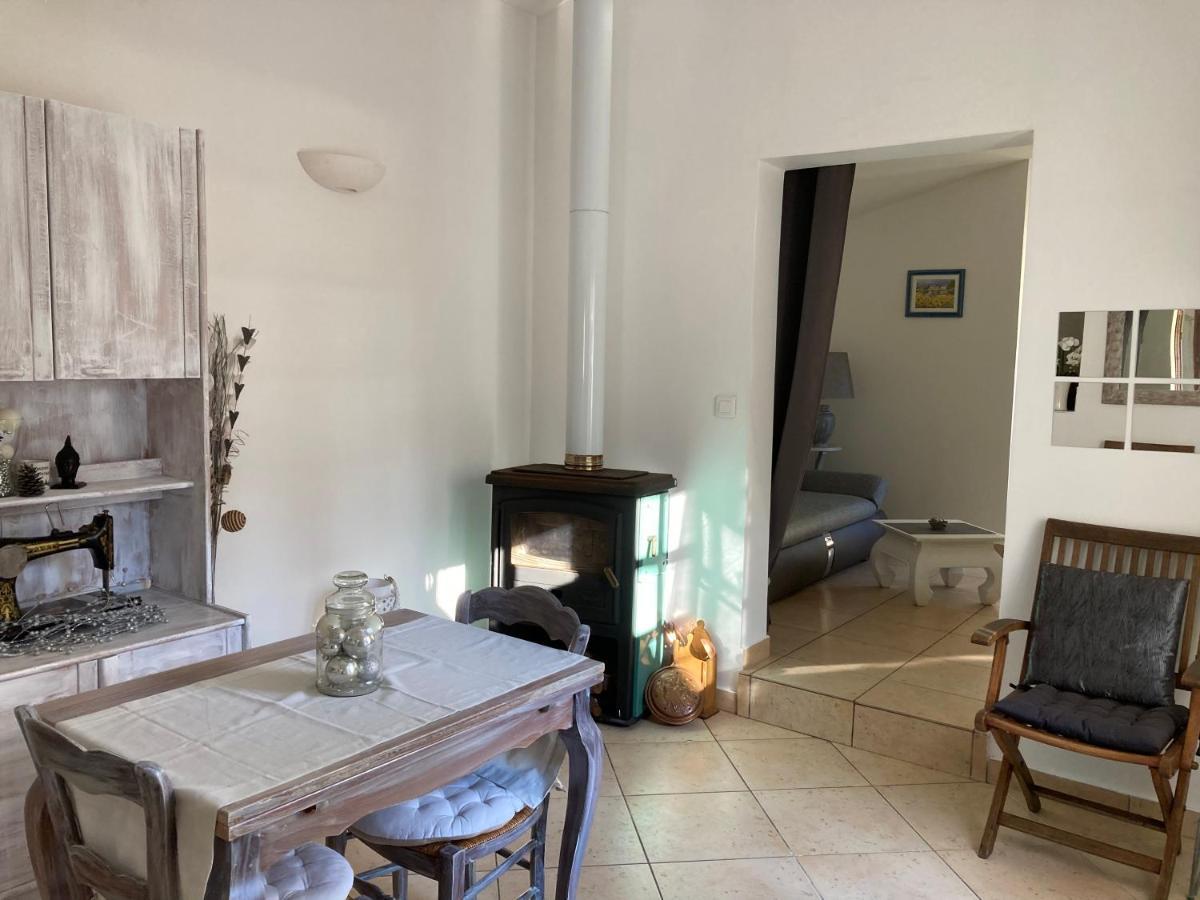 Gite Encore Un Soir Hyeres Bagian luar foto