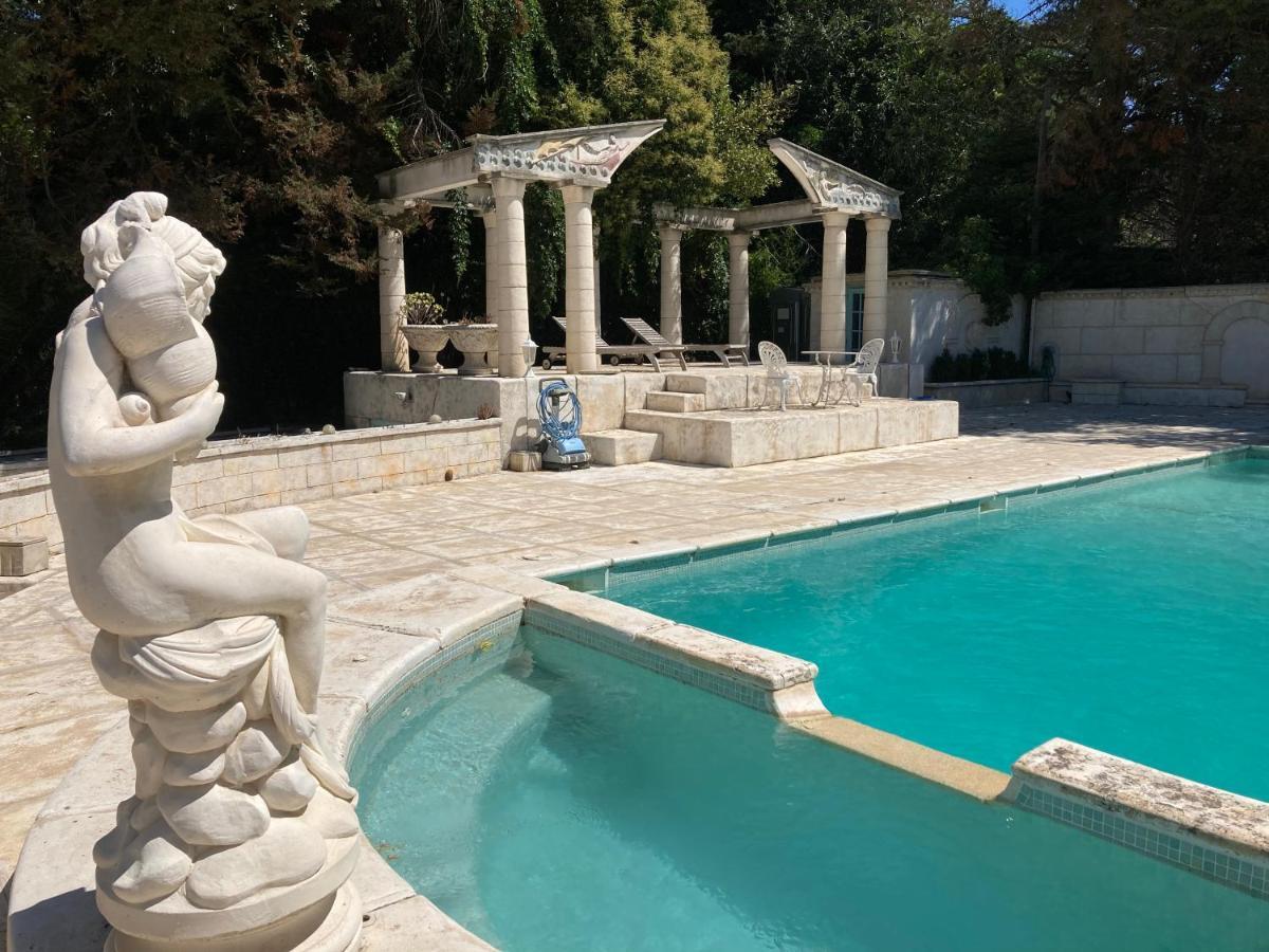 Gite Encore Un Soir Hyeres Bagian luar foto