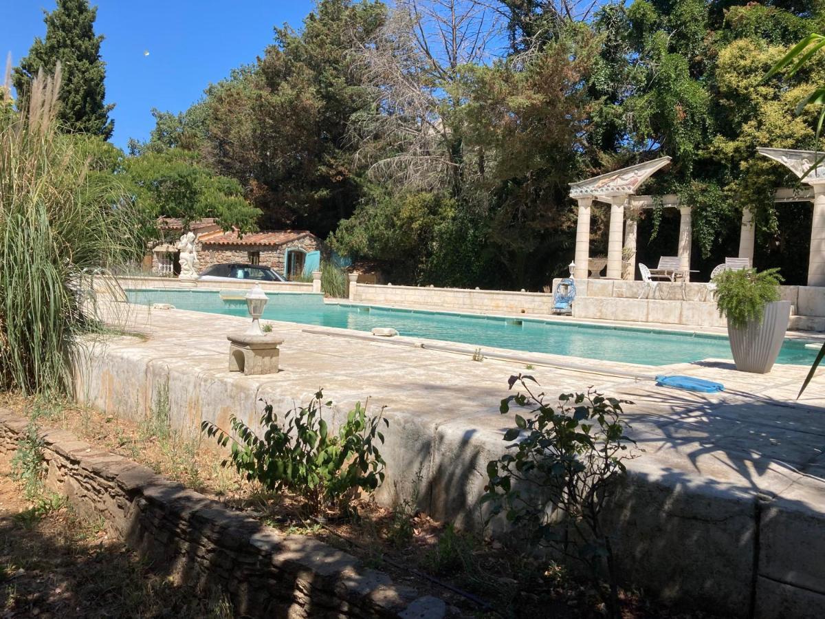 Gite Encore Un Soir Hyeres Bagian luar foto